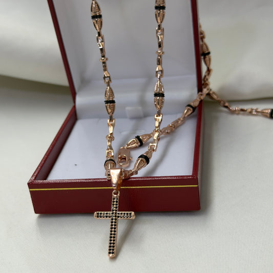 Cadena dubai con dije cruz circon negro
