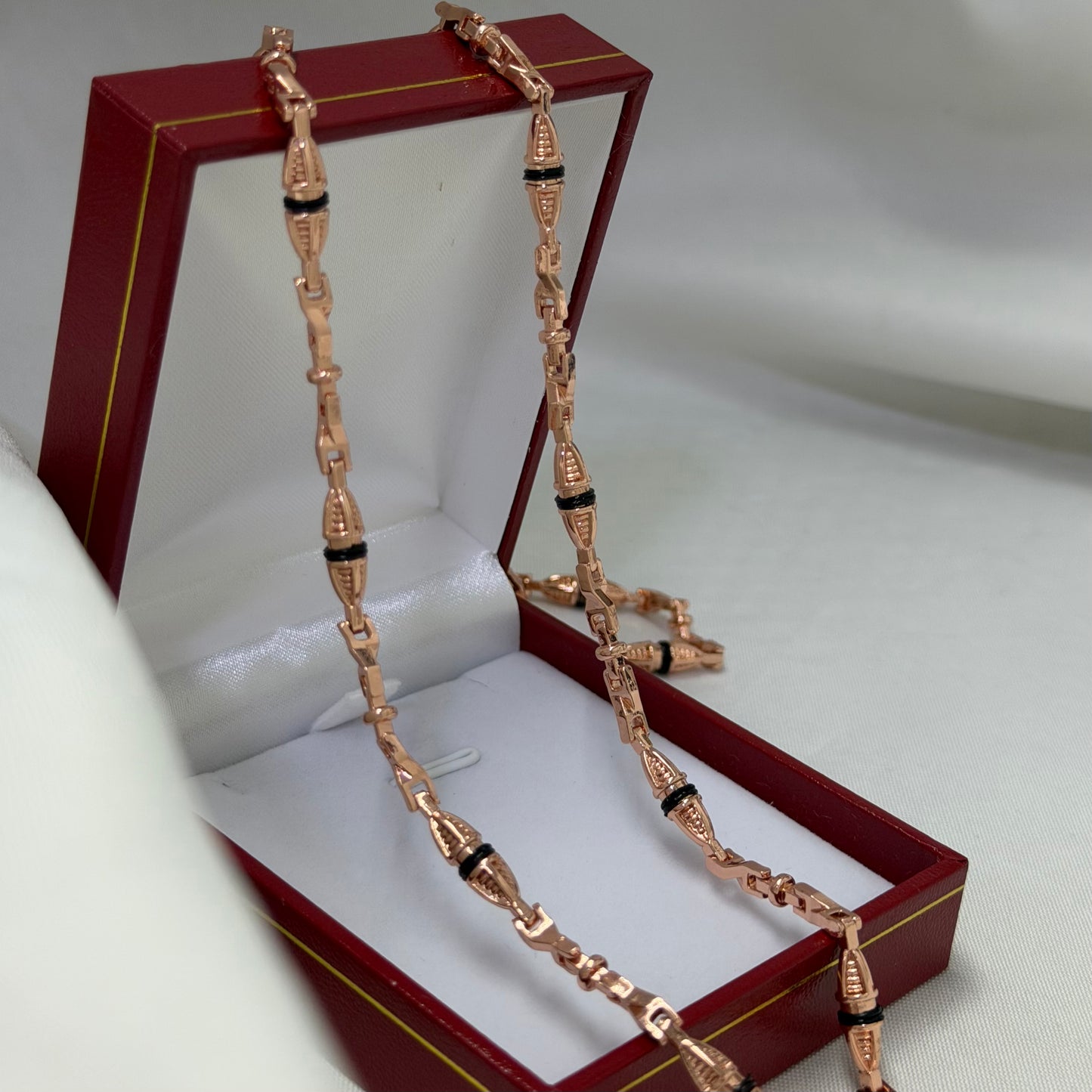 Cadena rustica tejido dubai con cauchos negros